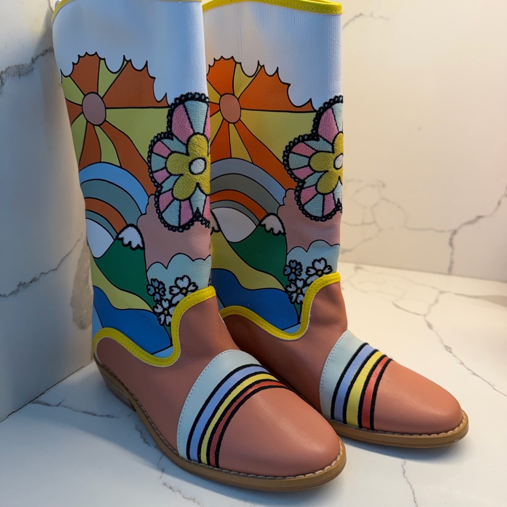 Girls Stella McCartney Boots size 28 brand new!